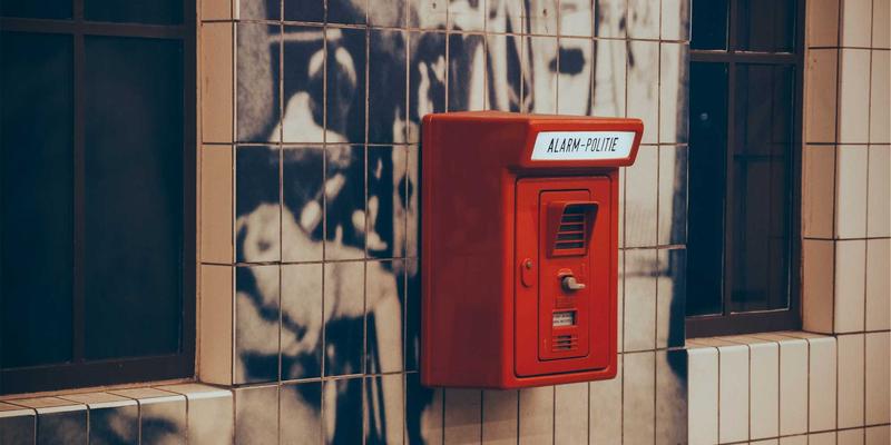 从蒸汽波美学到网络技术：QoS与QoE如何协同保障数字文化体验