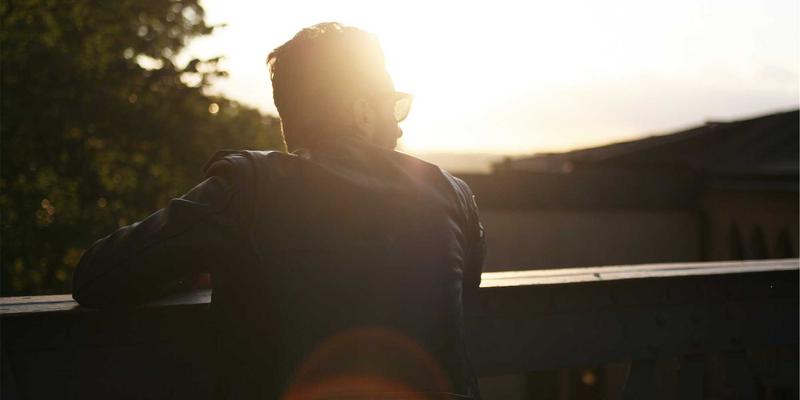 蒸汽波美学下的数字文化革命：基于意图的网络（IBN）架构深度解析与IT实战教程