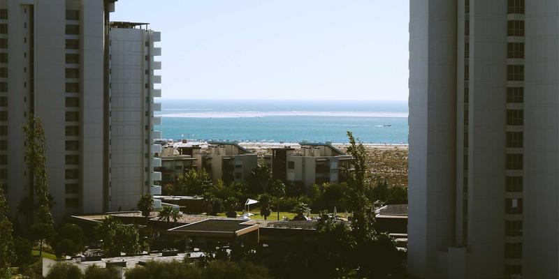 软件定义网络(SDN)控制器：驱动数据中心资源分享与数字文化的核心软件工具